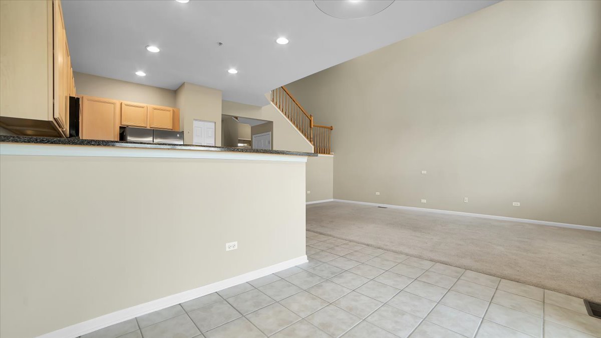 1706 Buckingham Drive, Des Plaines, IL 60018