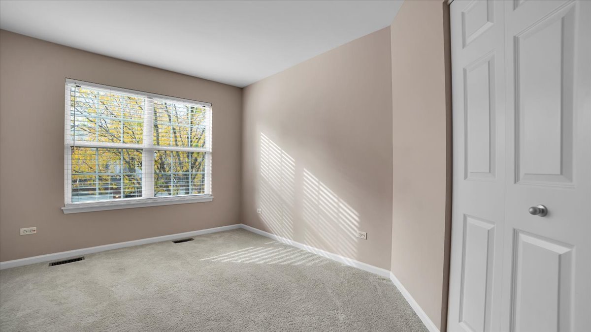 1706 Buckingham Drive, Des Plaines, IL 60018