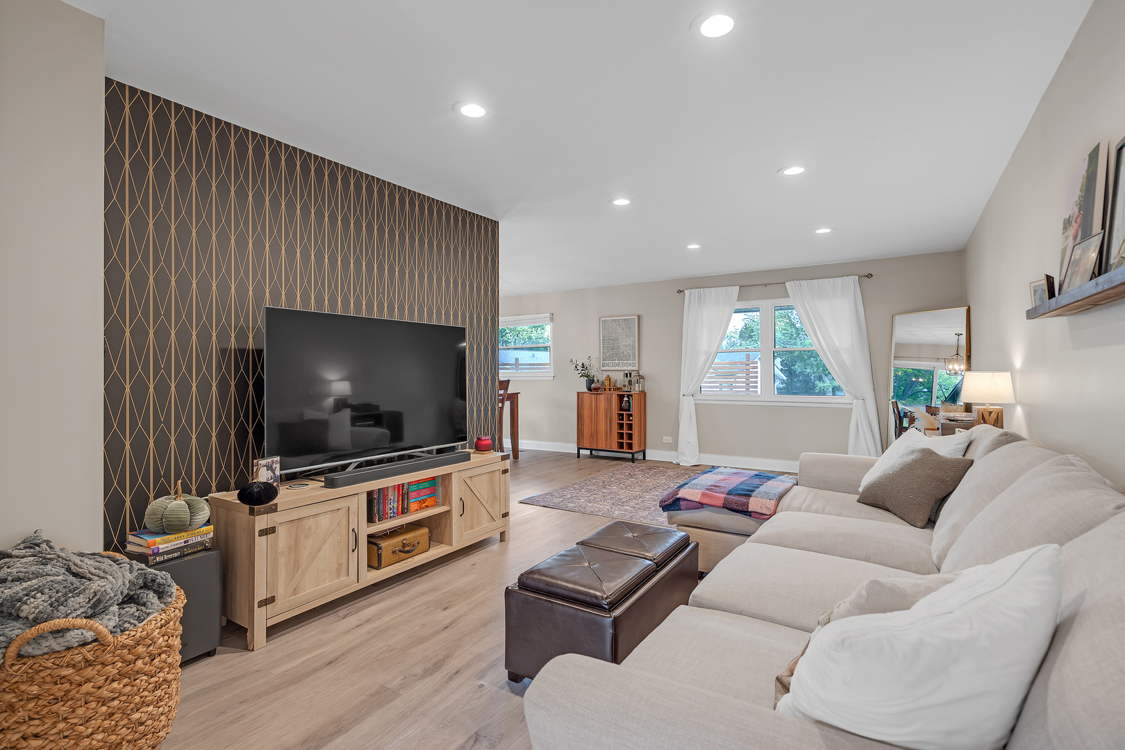 6703 Carpenter Court, Woodridge, IL 60517