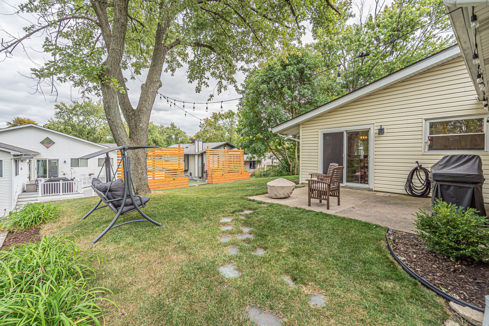 6703 Carpenter Court, Woodridge, IL 60517