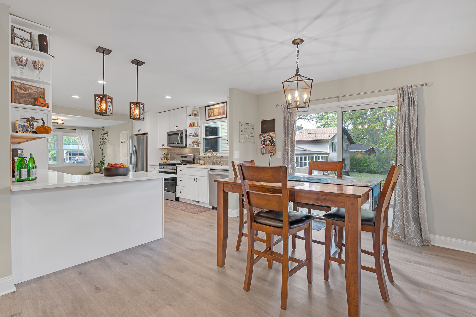 6703 Carpenter Court, Woodridge, IL 60517