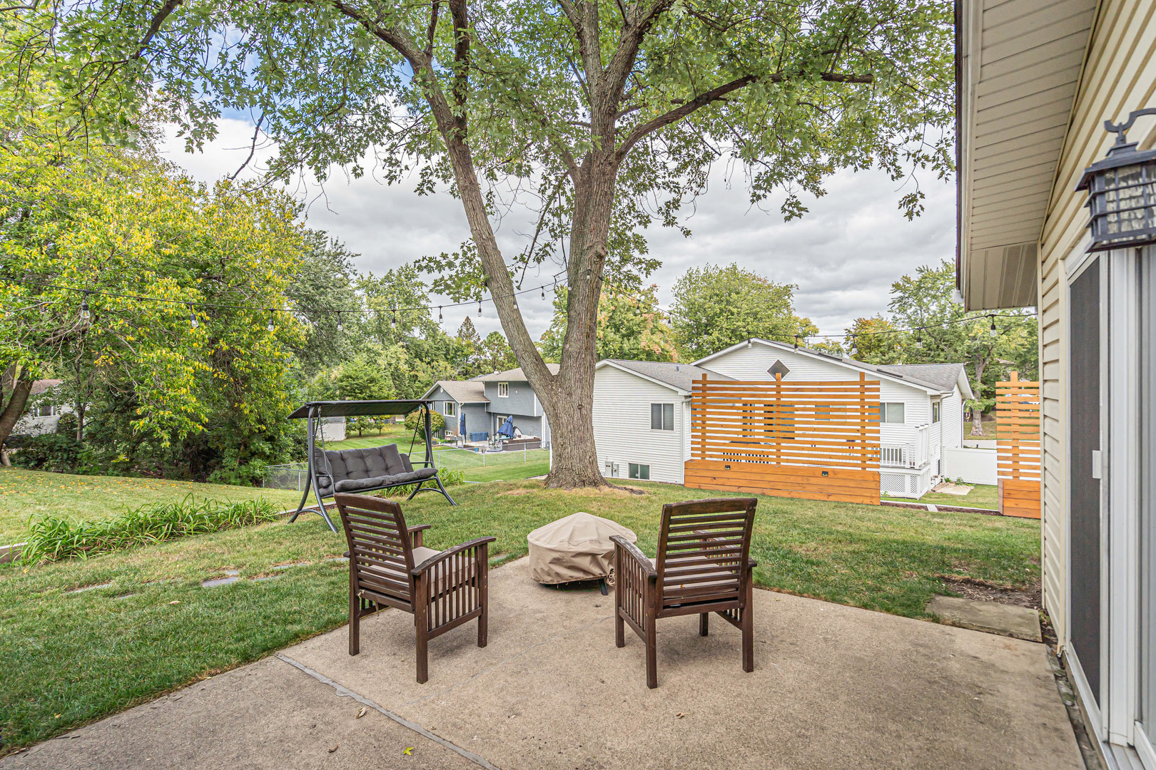 6703 Carpenter Court, Woodridge, IL 60517