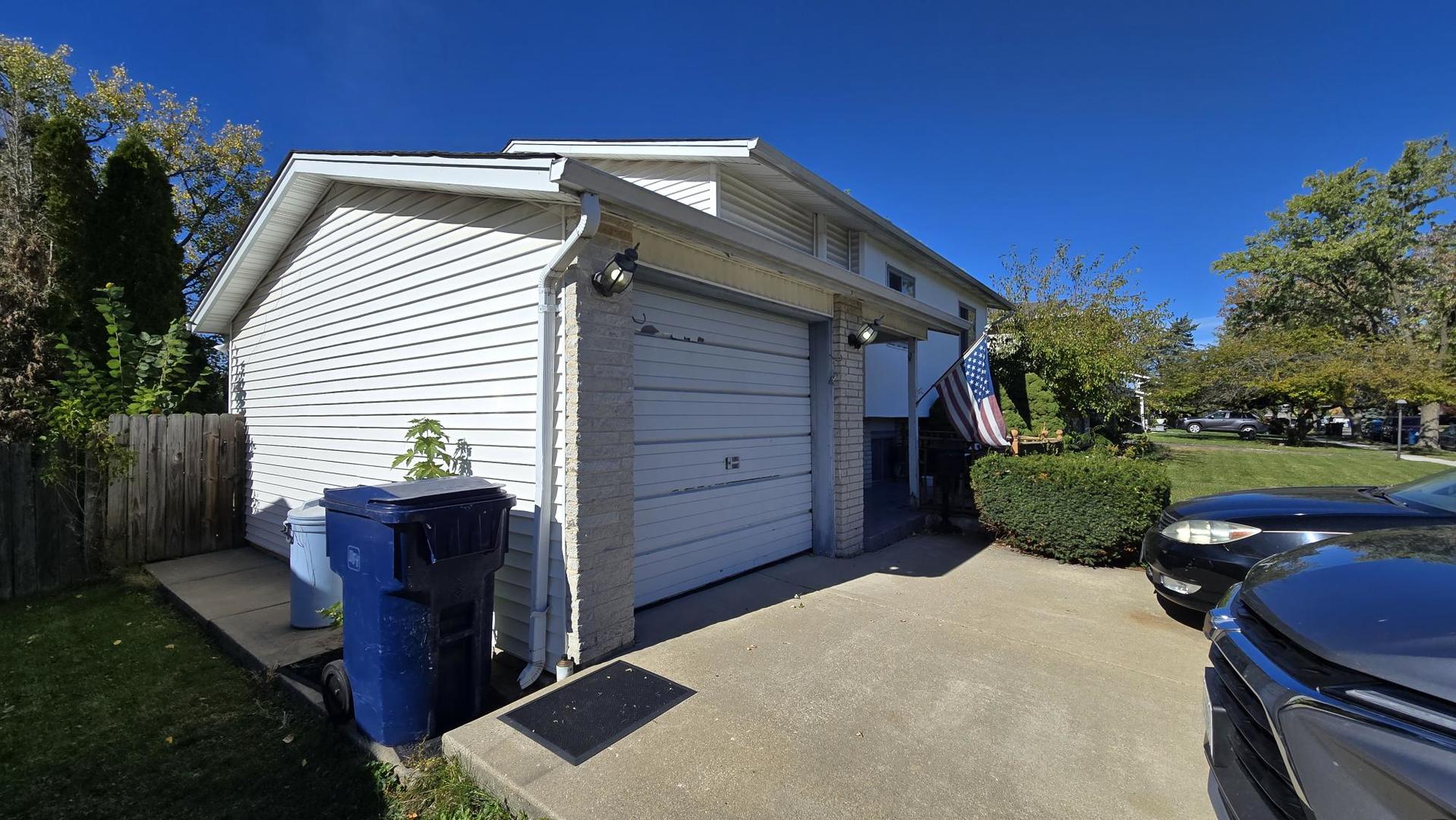 1474 Davine Drive, Glendale Heights, IL 60139