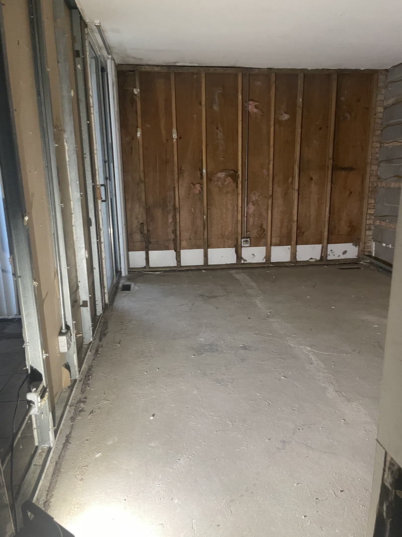 5900 Oakwood Drive #1L, Lisle, IL 60532