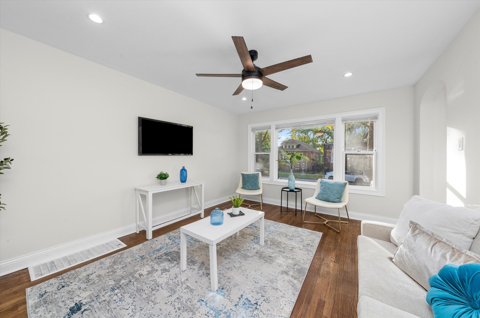 11925 S Lafayette Avenue, Chicago, IL 60628