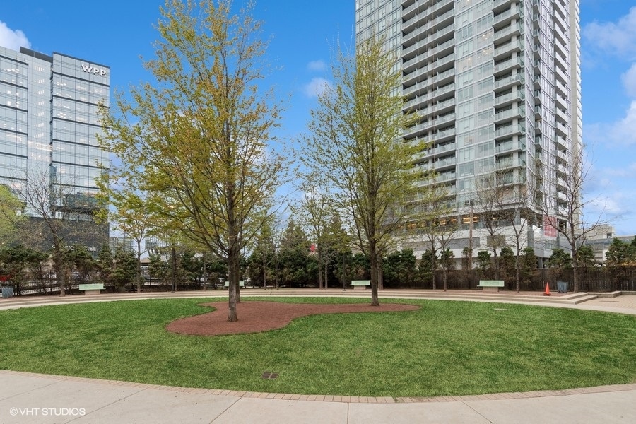 660 W Wayman Street #701, Chicago, IL 60661