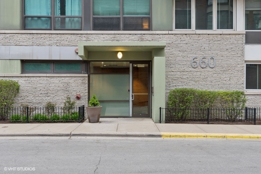 660 W Wayman Street #701, Chicago, IL 60661