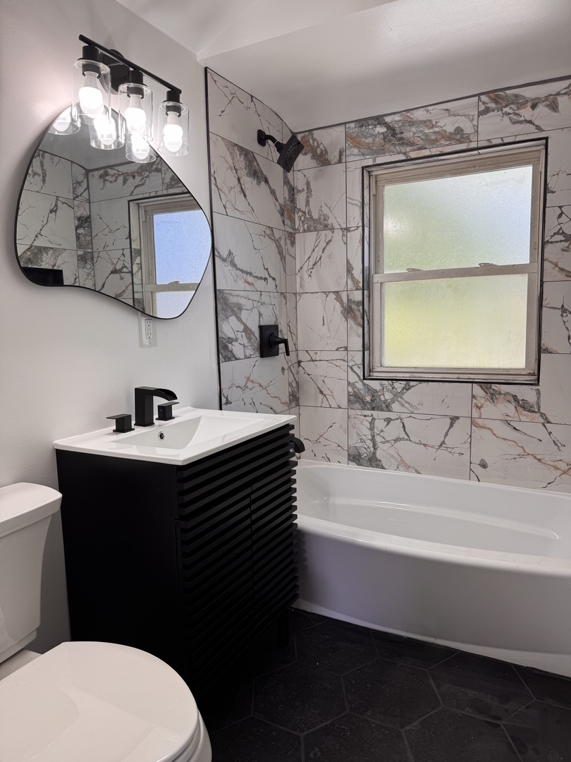 2552 E 96th Street, Chicago, IL 60617