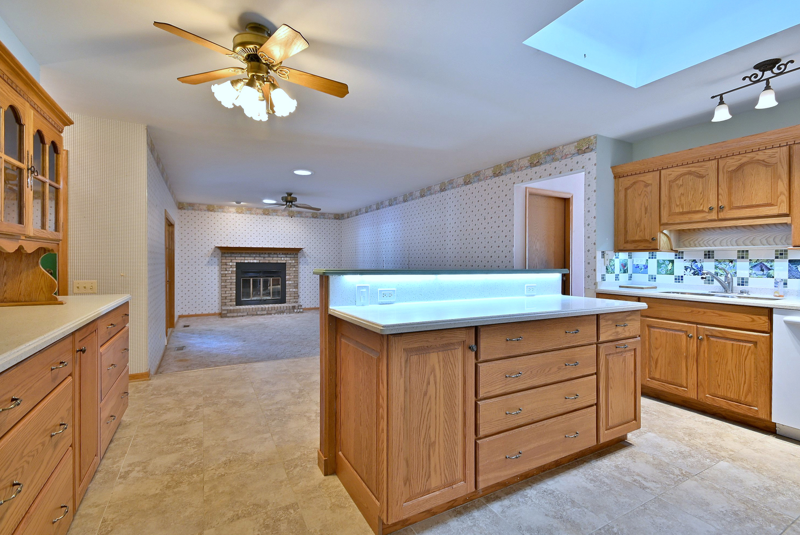 532 66th Street, Downers Grove, IL 60516