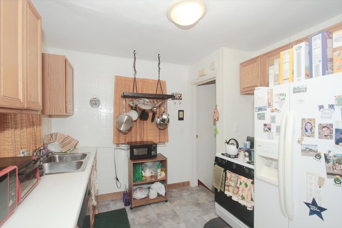 520 E Thacker Street, Des Plaines, IL 60016