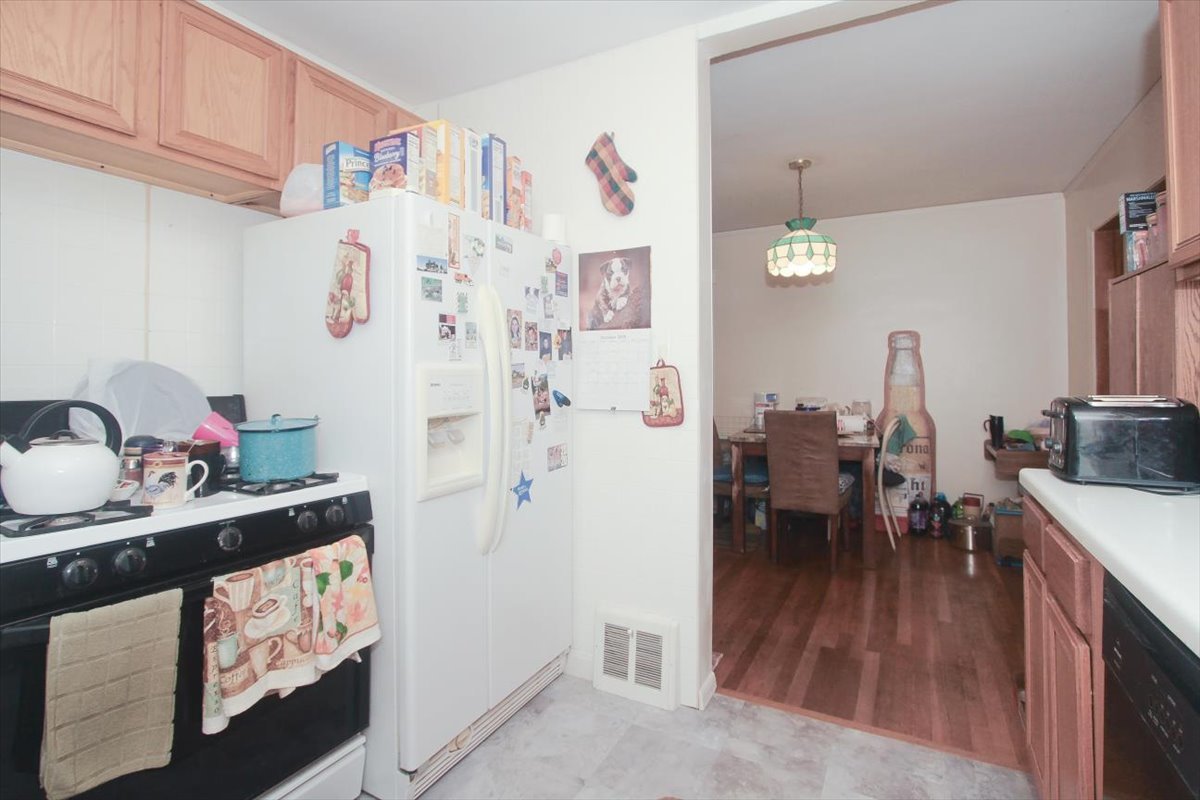 520 E Thacker Street, Des Plaines, IL 60016