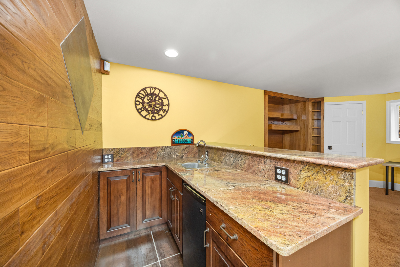 119 Tanglewood Drive #119, Glen Ellyn, IL 60137