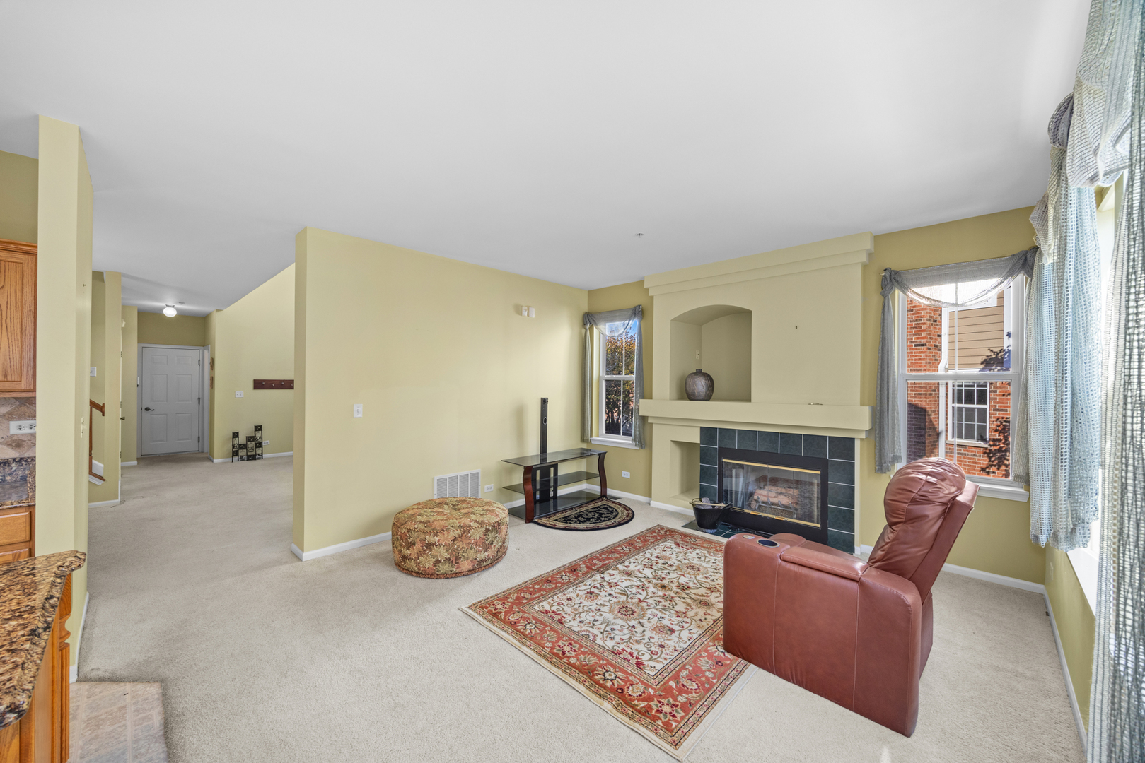 119 Tanglewood Drive #119, Glen Ellyn, IL 60137