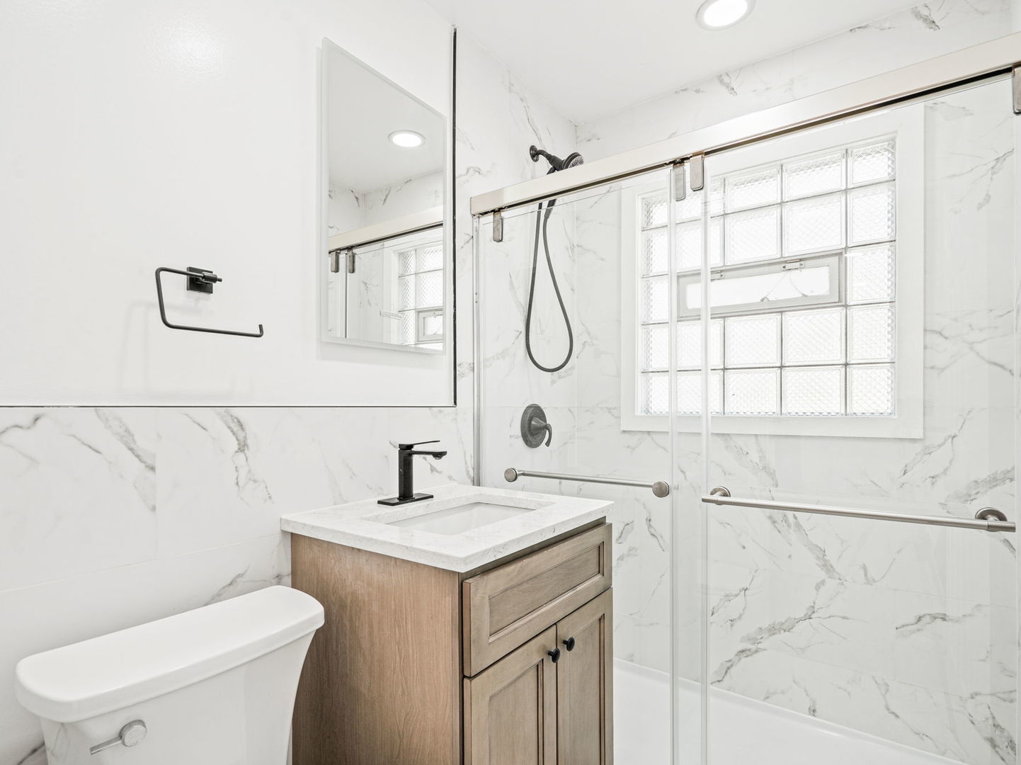 3824 Sunset Avenue, Markham, IL 60428