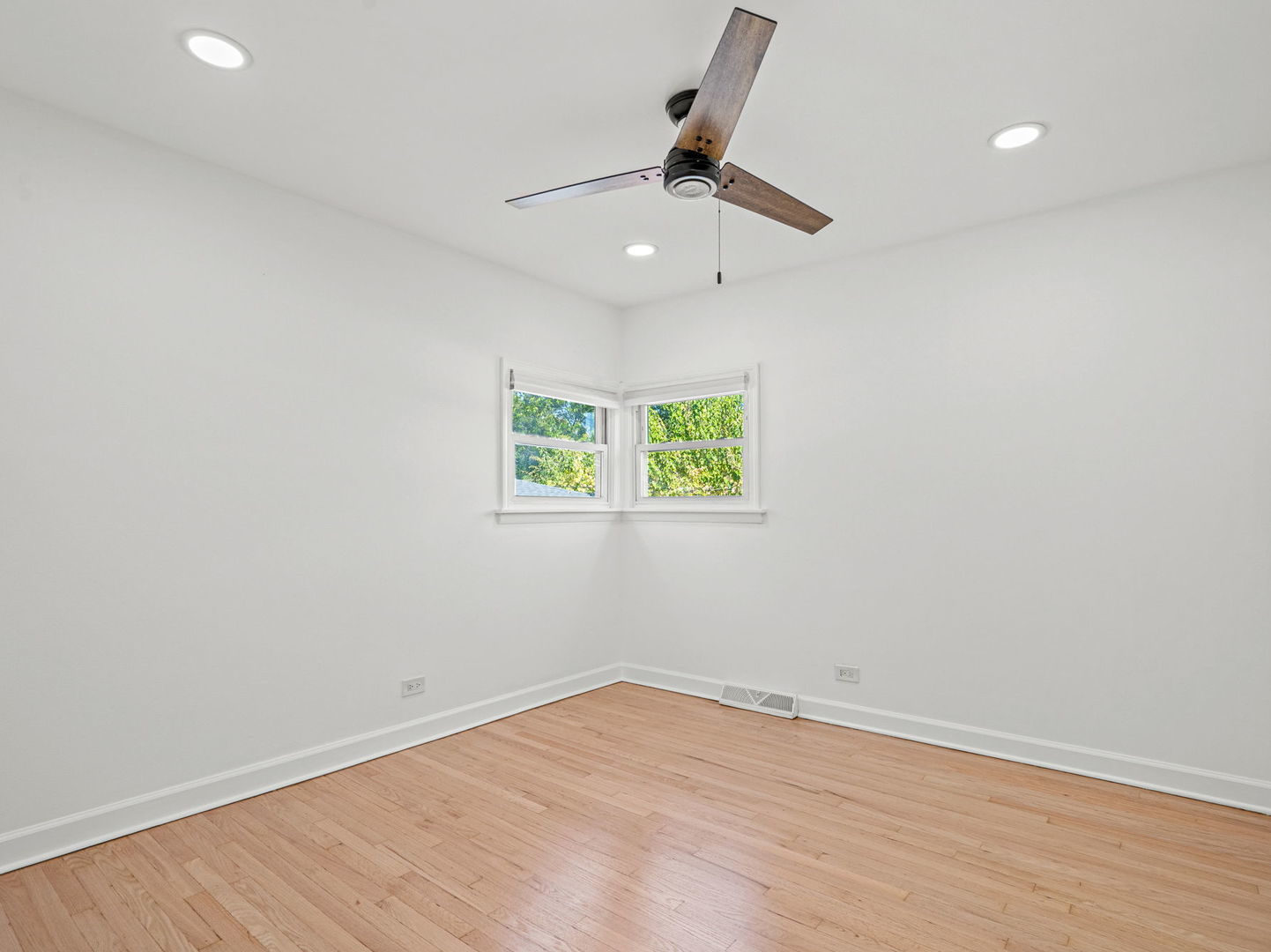 3824 Sunset Avenue, Markham, IL 60428