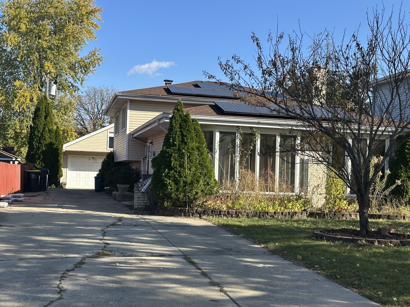 139 N Hemlock Avenue, Wood Dale, IL 60191