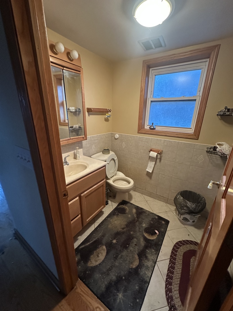 139 N Hemlock Avenue, Wood Dale, IL 60191