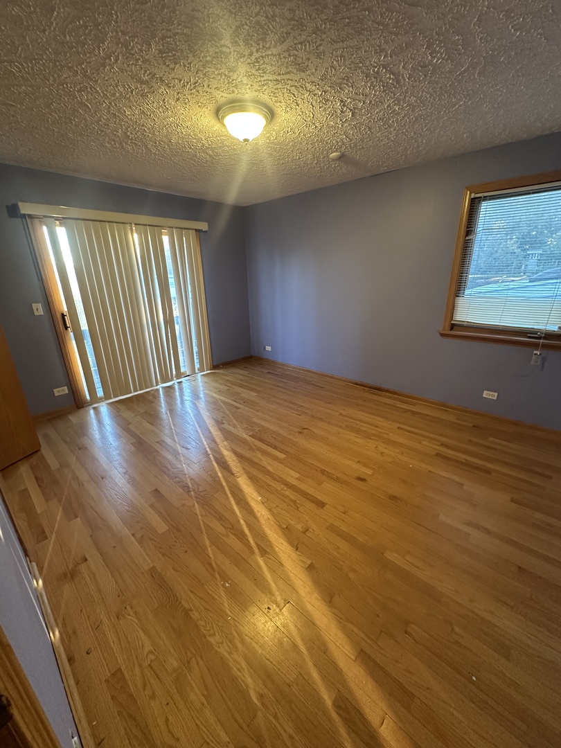 139 N Hemlock Avenue, Wood Dale, IL 60191