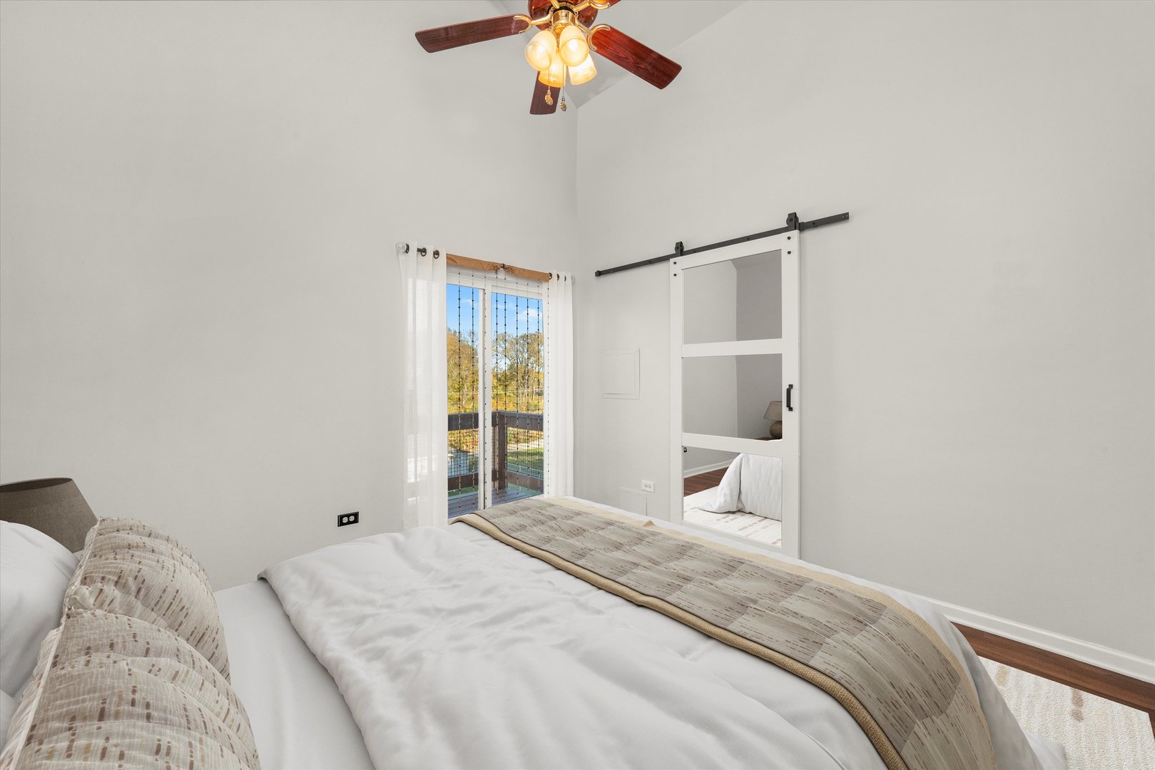 3769 S Lake Park Avenue, Chicago, IL 60653