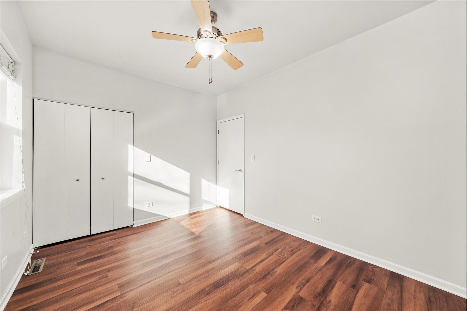 3769 S Lake Park Avenue, Chicago, IL 60653