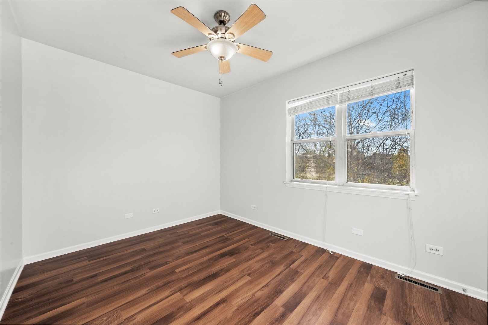 3769 S Lake Park Avenue, Chicago, IL 60653