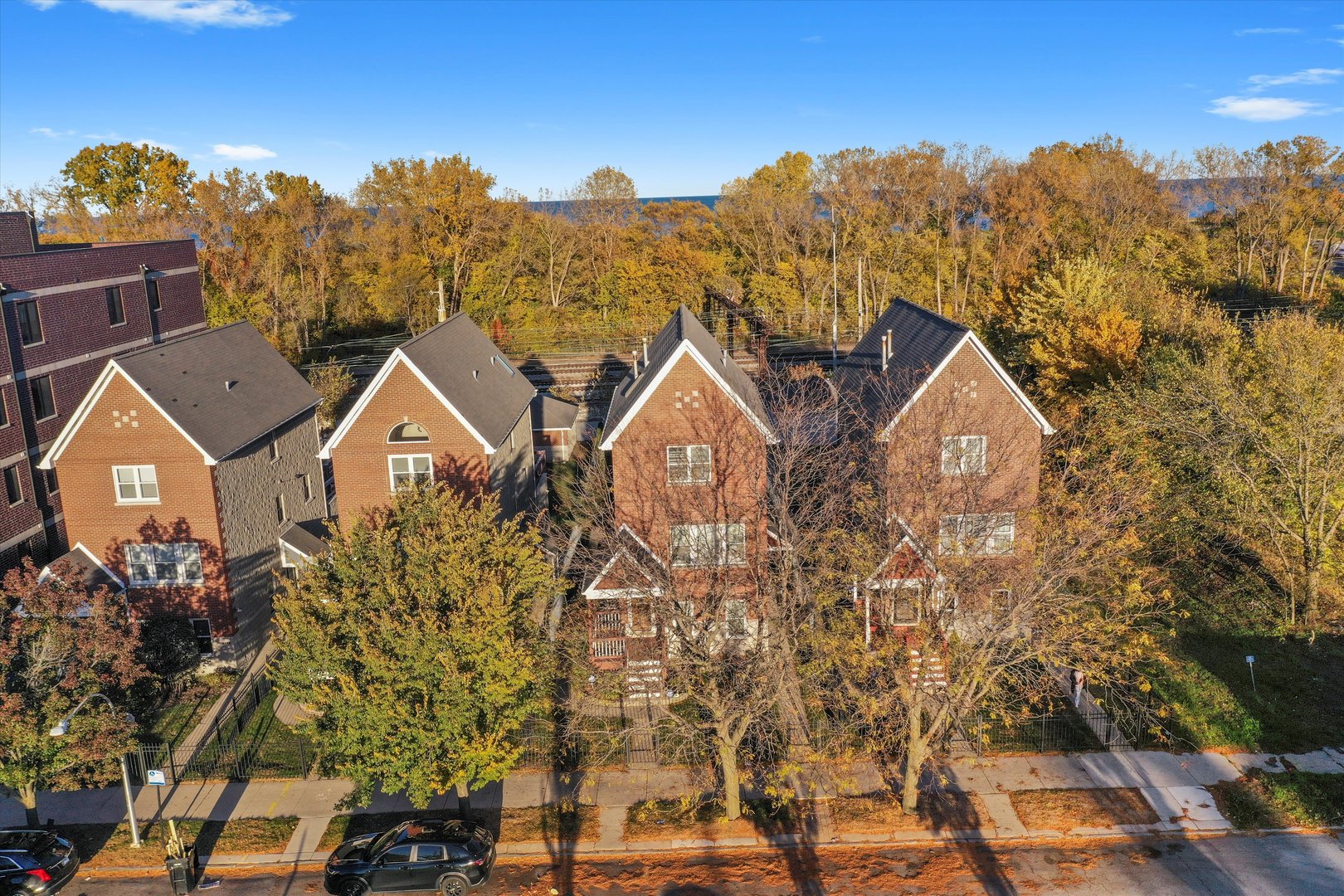 3769 S Lake Park Avenue, Chicago, IL 60653