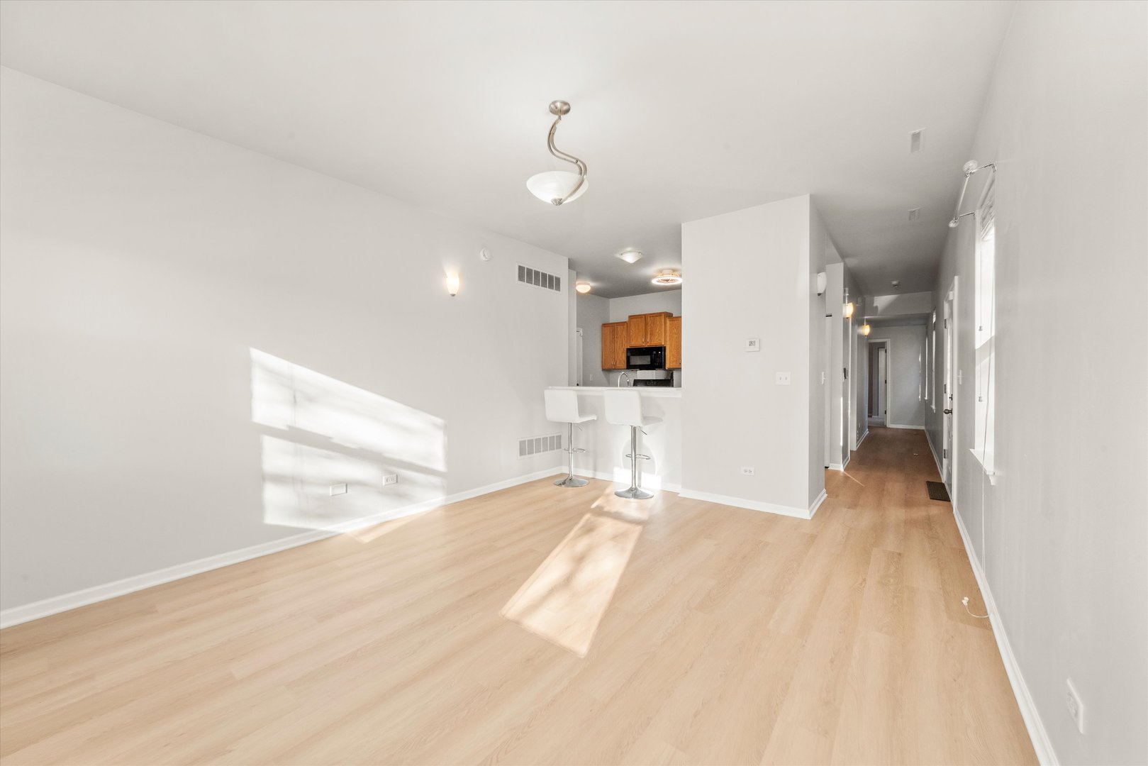 3769 S Lake Park Avenue, Chicago, IL 60653