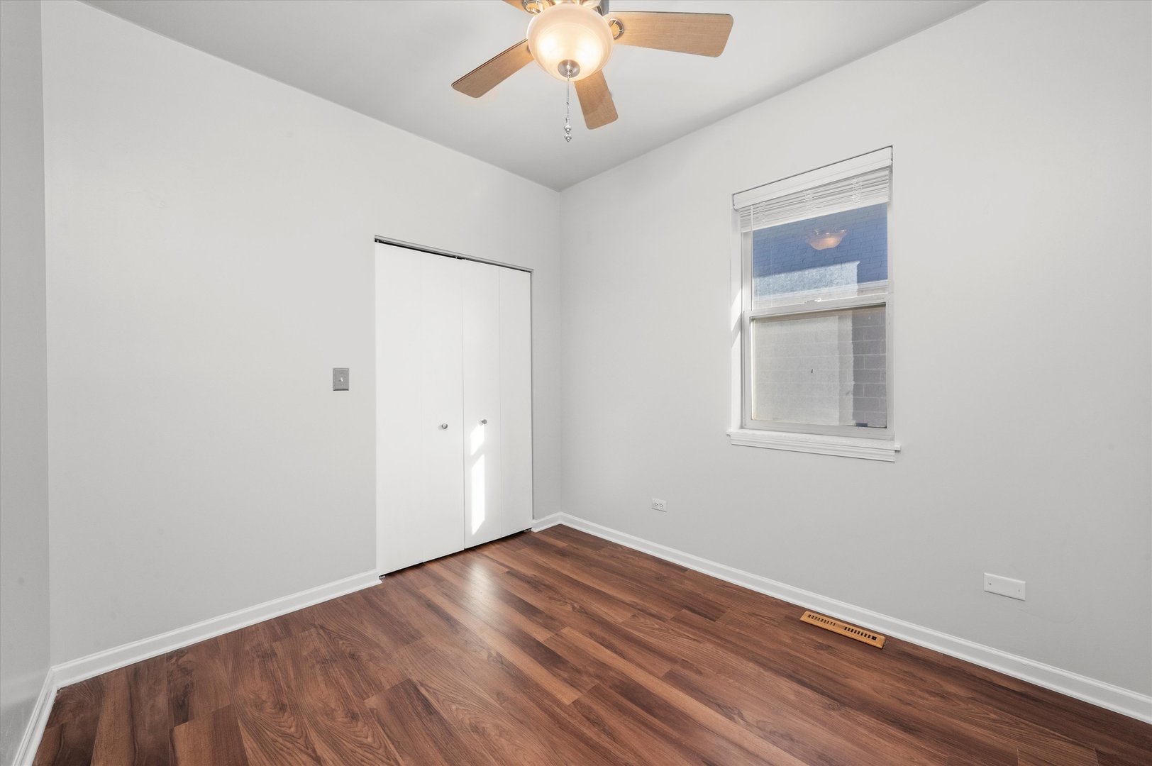 3769 S Lake Park Avenue, Chicago, IL 60653