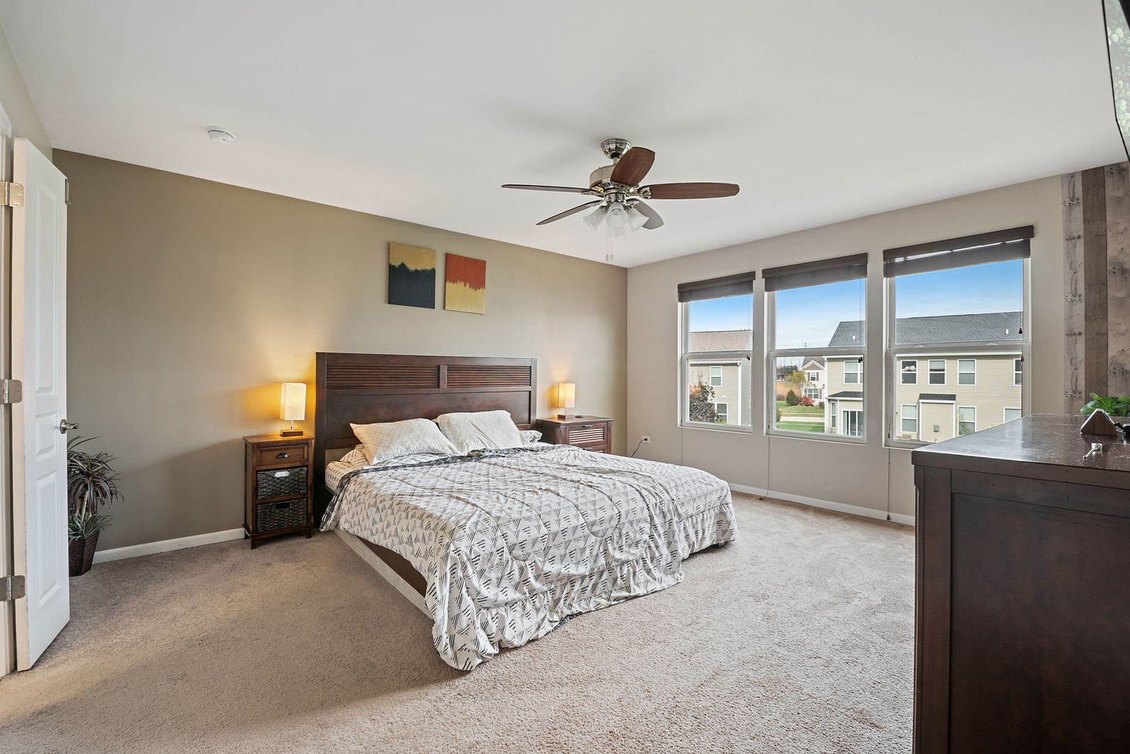 4319 Silver Bell Court, Naperville, IL 60564