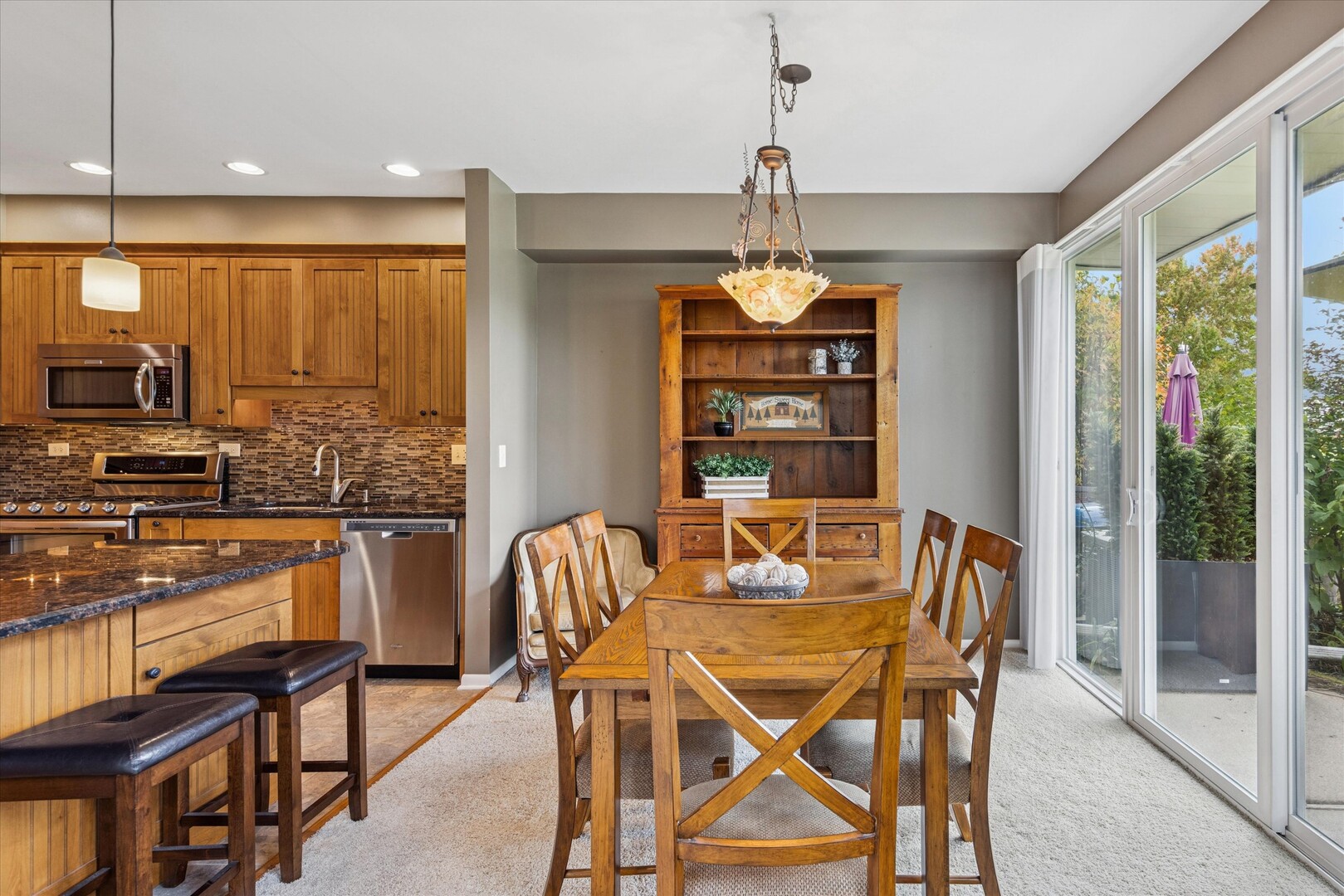 56 N Golfview Court, Glendale Heights, IL 60139