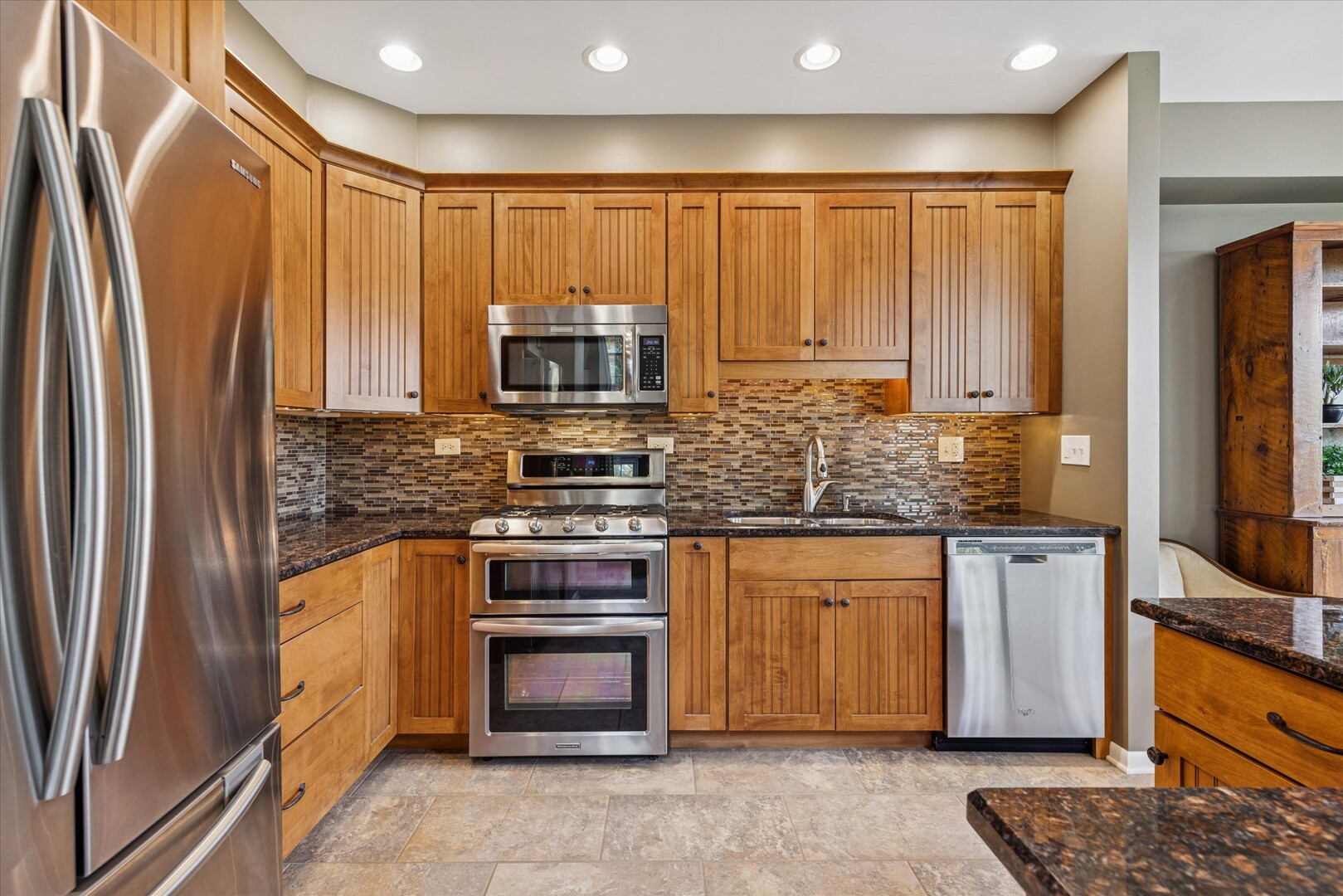 56 N Golfview Court, Glendale Heights, IL 60139