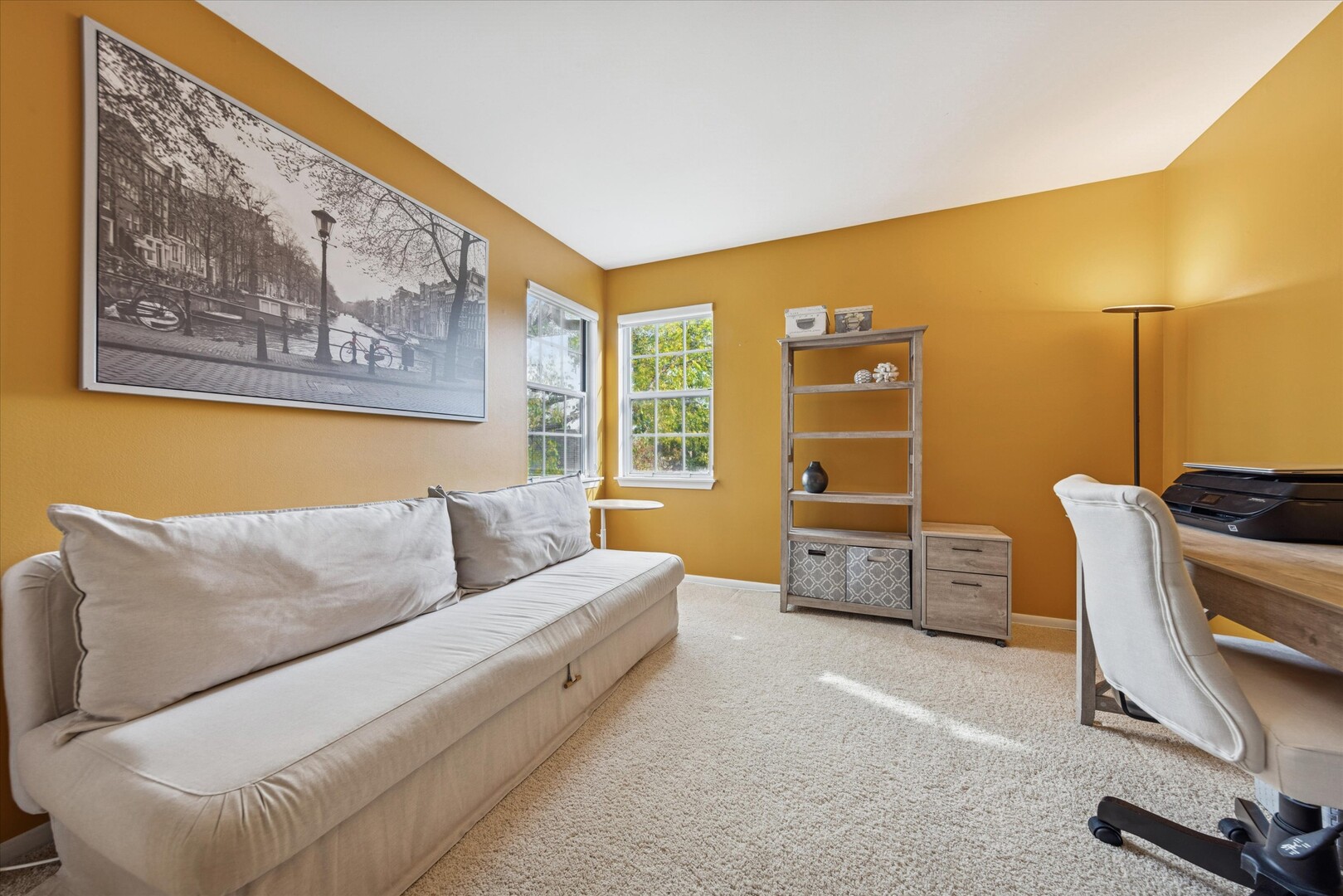 56 N Golfview Court, Glendale Heights, IL 60139