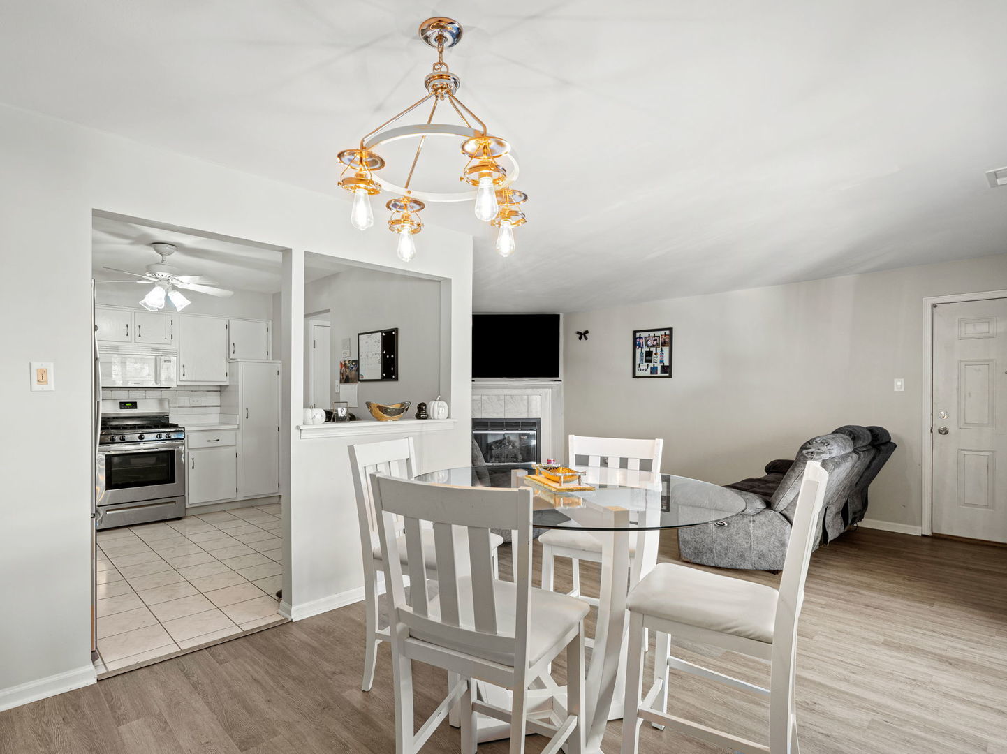 6659 W 64th Place #305, Chicago, IL 60638