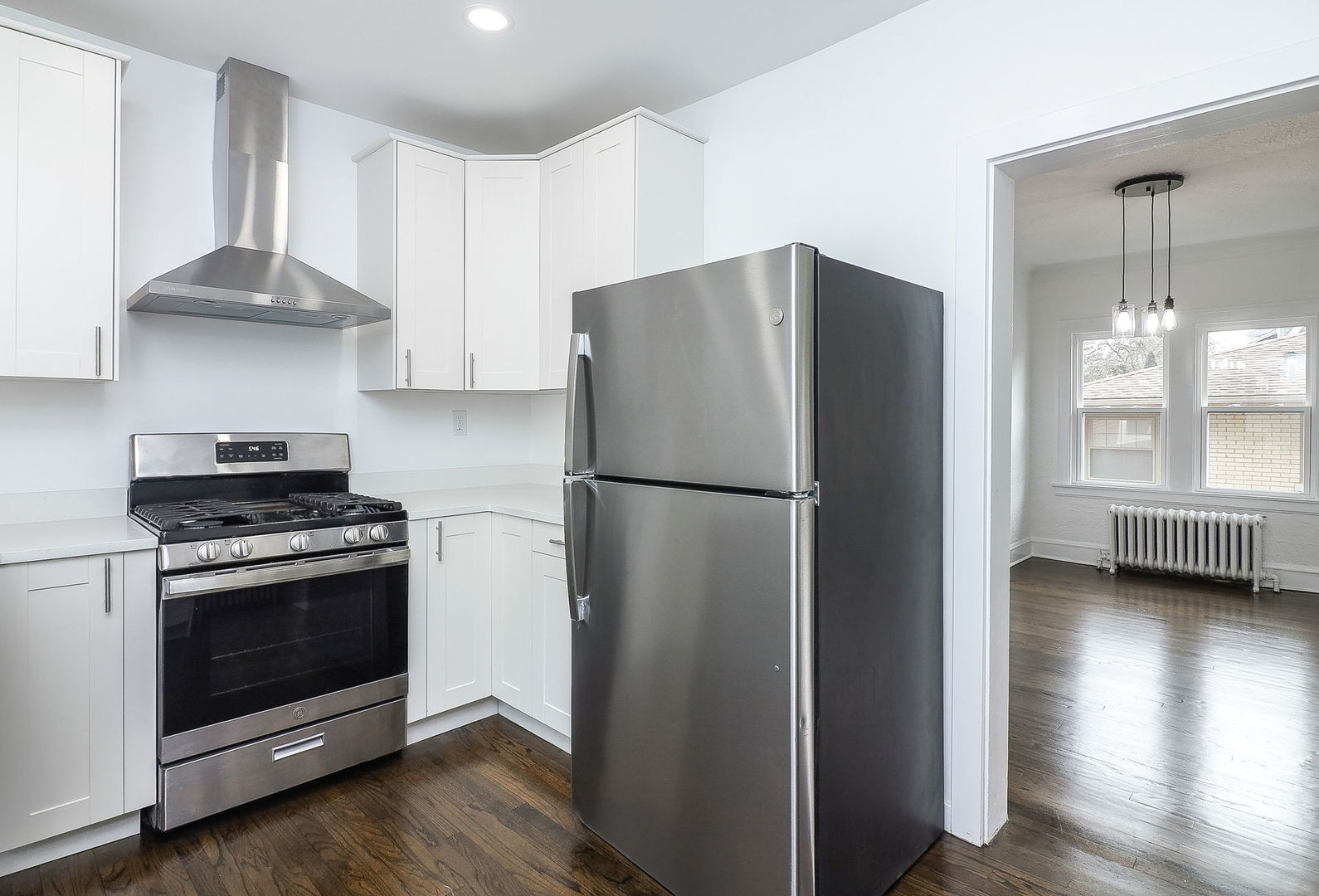 613 S Summit Avenue, Villa Park, IL 60181