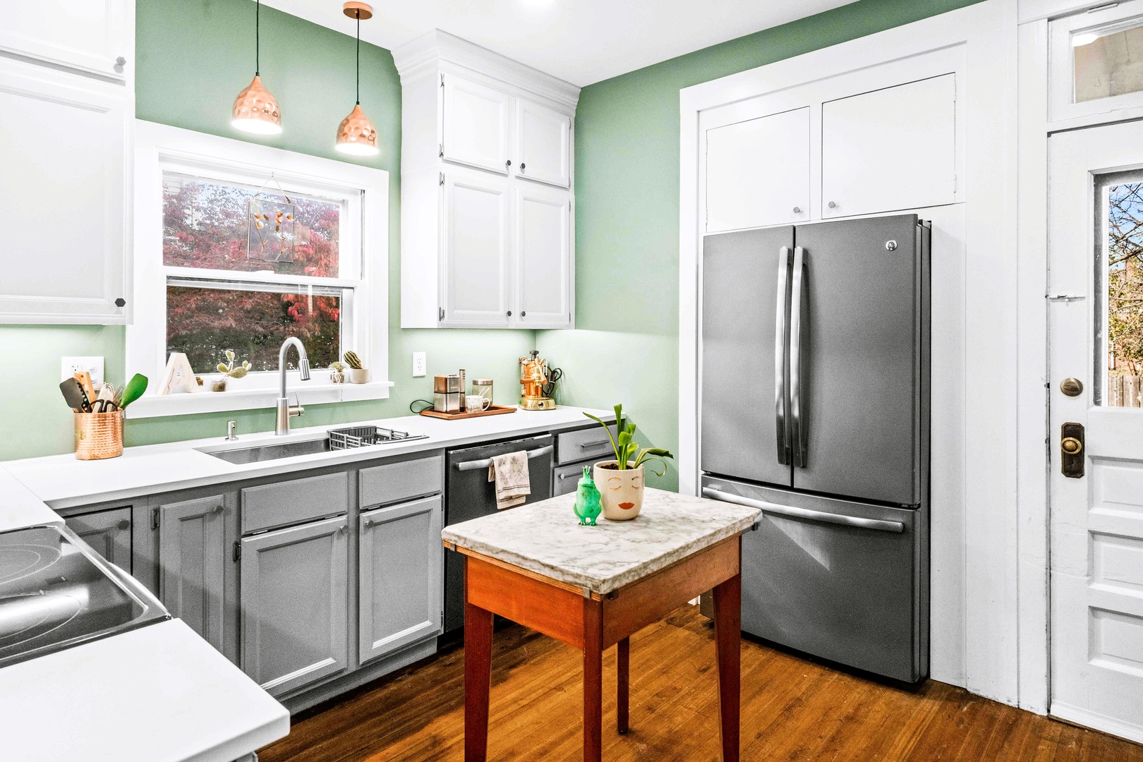 411 Willard Avenue, Bloomington, IL 61701