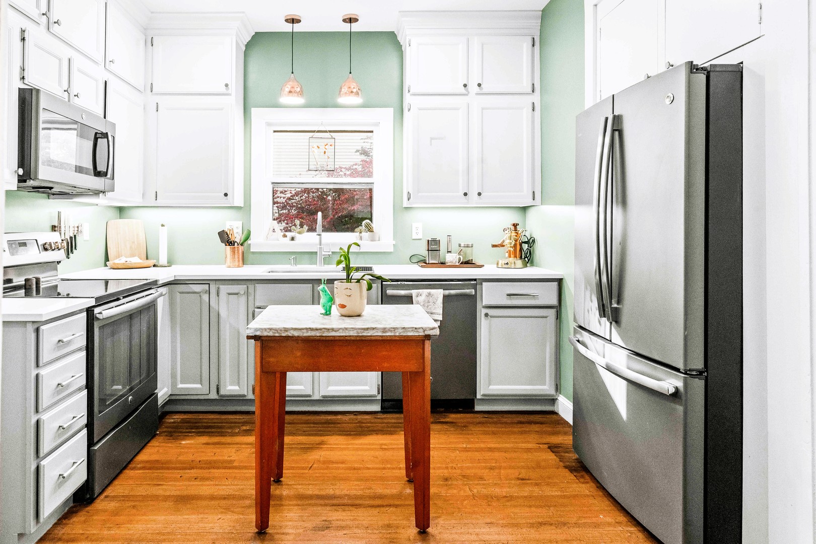 411 Willard Avenue, Bloomington, IL 61701