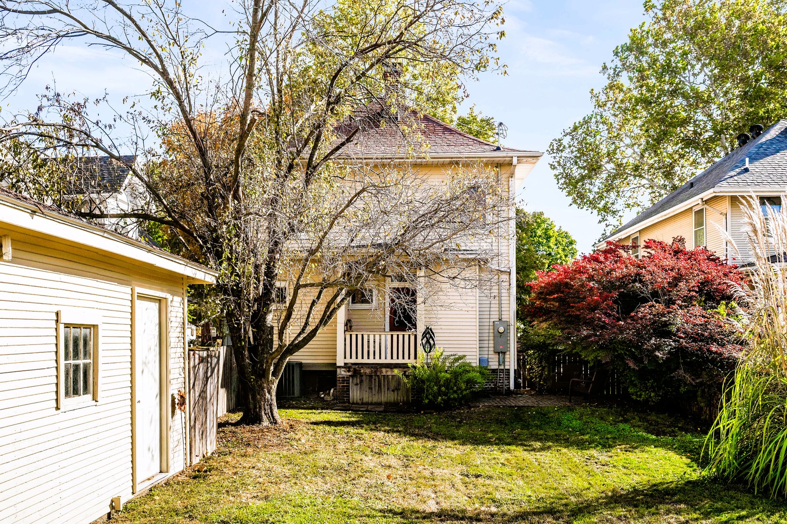 411 Willard Avenue, Bloomington, IL 61701