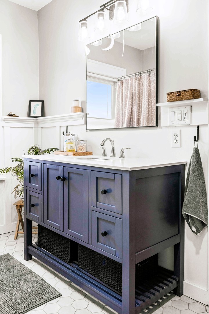 411 Willard Avenue, Bloomington, IL 61701