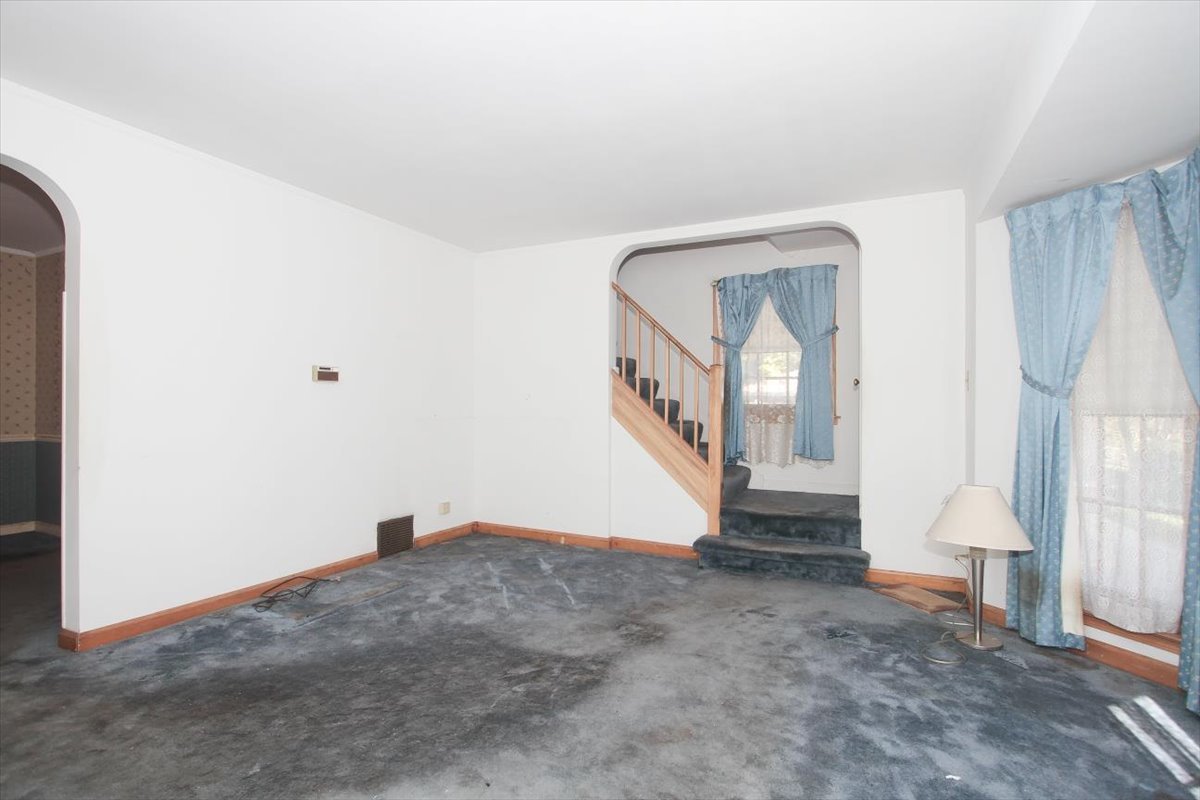 434 E Thacker Street, Des Plaines, IL 60016