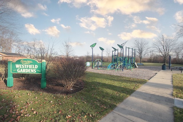 434 E Thacker Street, Des Plaines, IL 60016