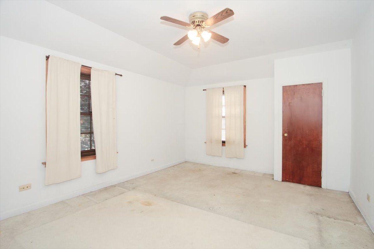 434 E Thacker Street, Des Plaines, IL 60016