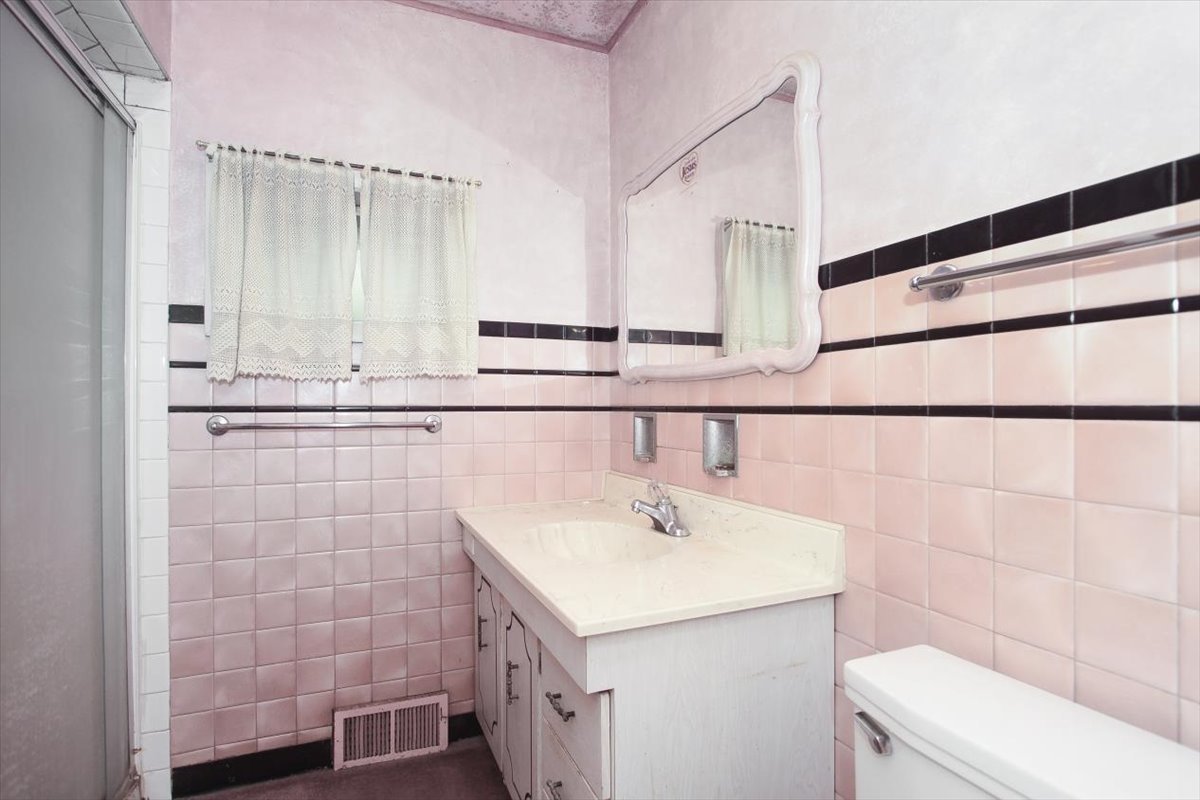 434 E Thacker Street, Des Plaines, IL 60016