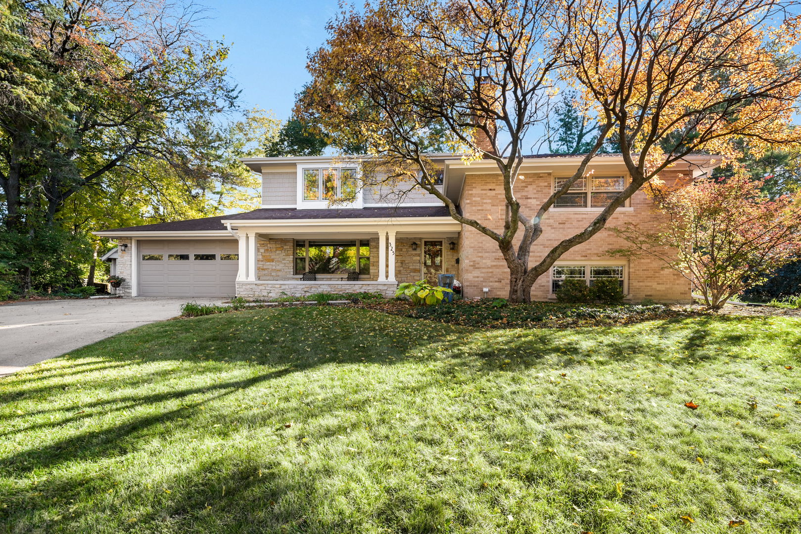 325 Pine Court, Naperville, IL 60540