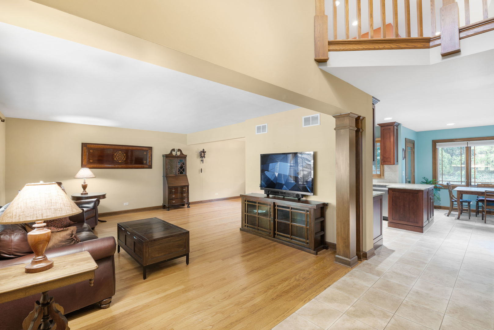 325 Pine Court, Naperville, IL 60540