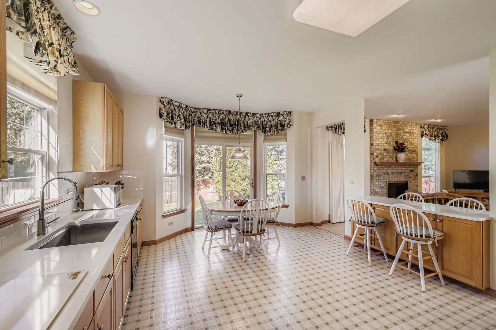 1920 Butler Drive, Bartlett, IL 60103