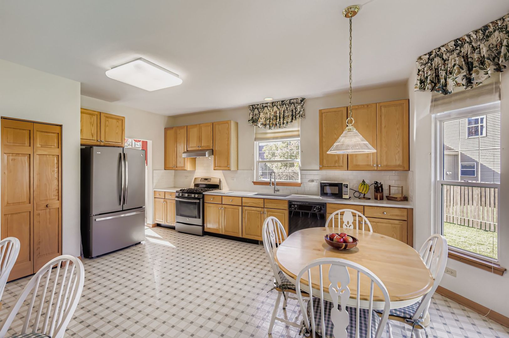 1920 Butler Drive, Bartlett, IL 60103