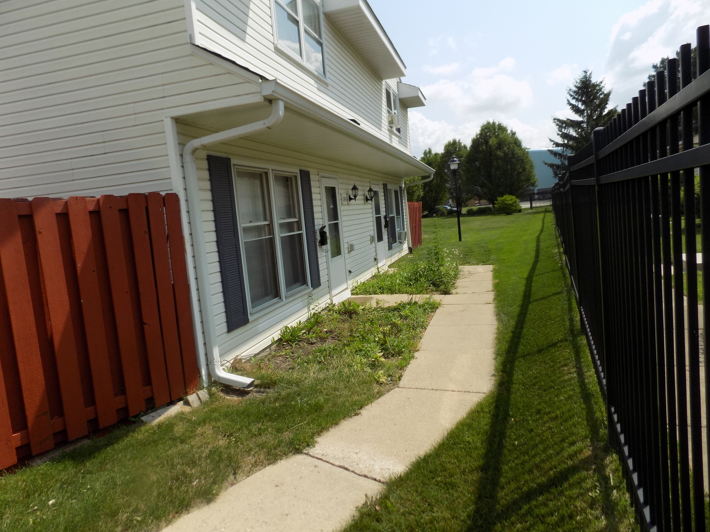 1848 STOCKTON Drive #1848, Hoffman Estates, IL 60169