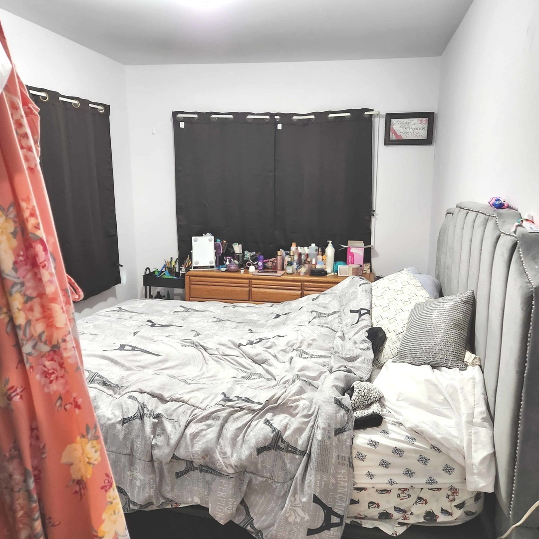 908 Ridge Avenue, Wauconda, IL 60084