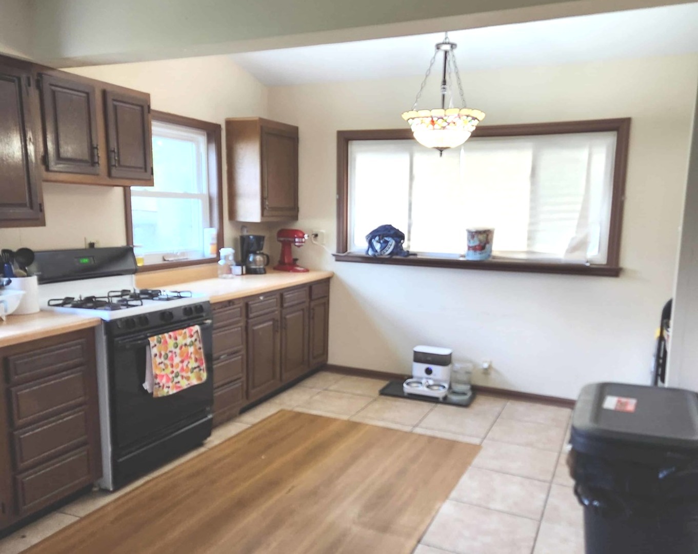 908 Ridge Avenue, Wauconda, IL 60084