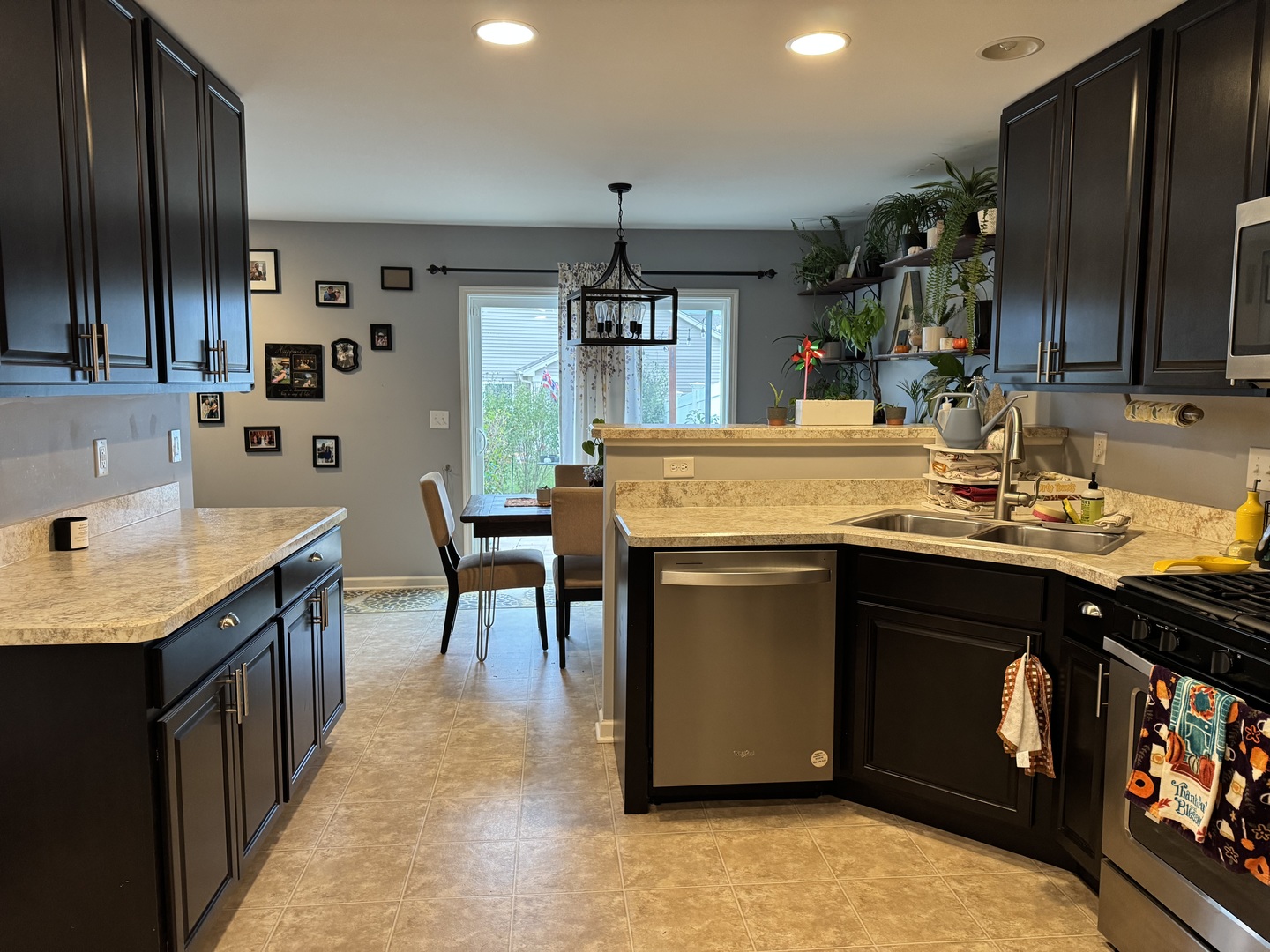 586 Vine Street, Hampshire, IL 60140